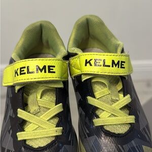 Kelme Kids Sneakers soccer cleats- Black and Yellow